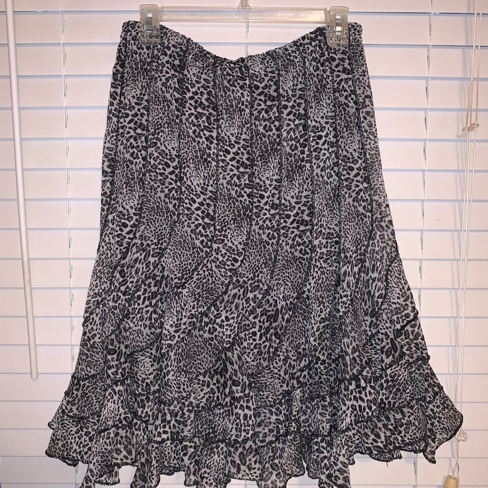 DMRI Print Ruffle Skirt